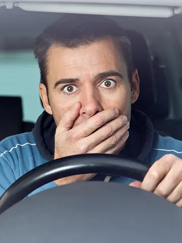 Voiture avec conducteur malusse